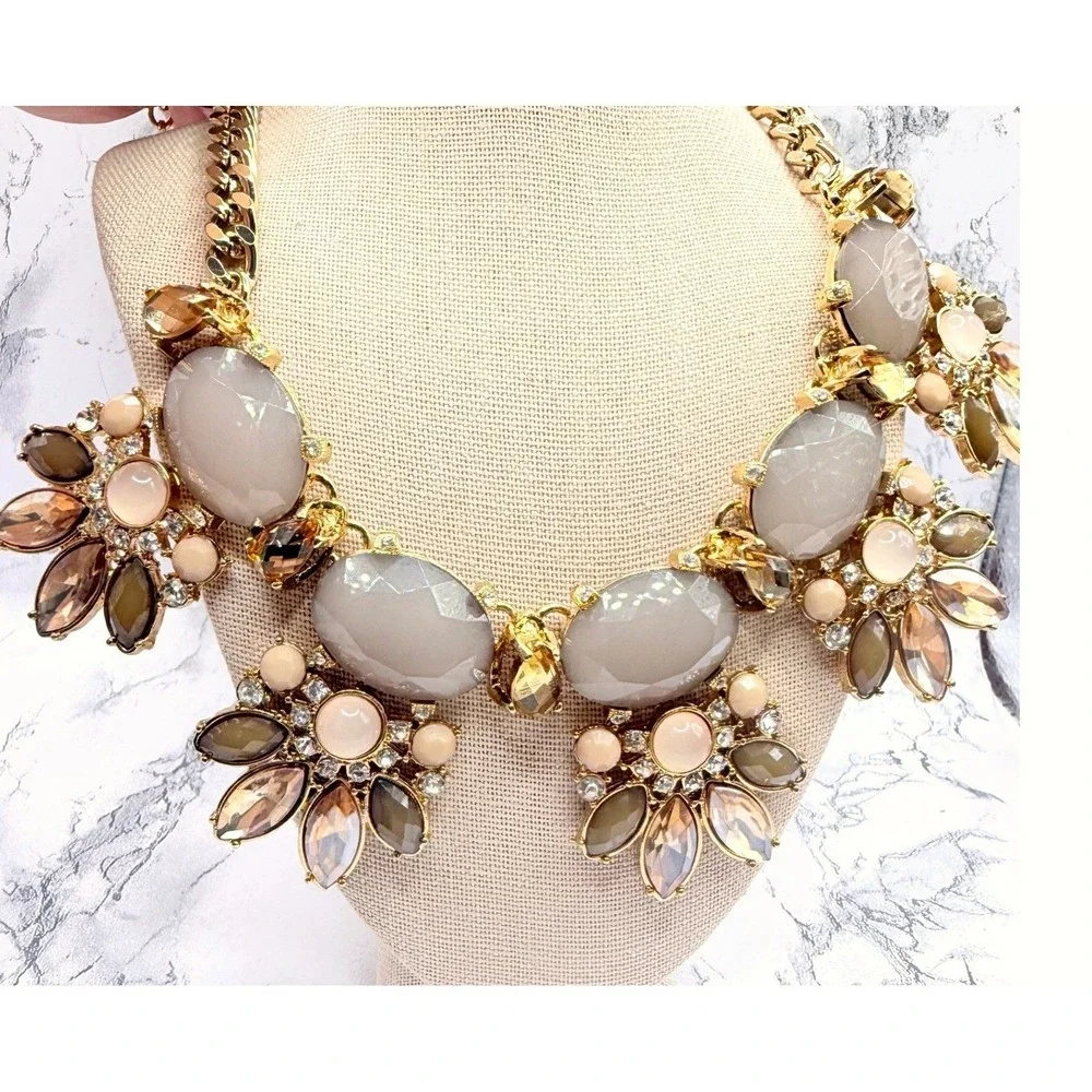 Blush Champagne Glass‎ Crystal Floral Bib Statement Necklace 18–20